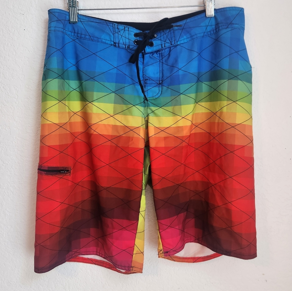 Hang Ten Multicolor Gradient Men's Swim Shorts, Size 36‎